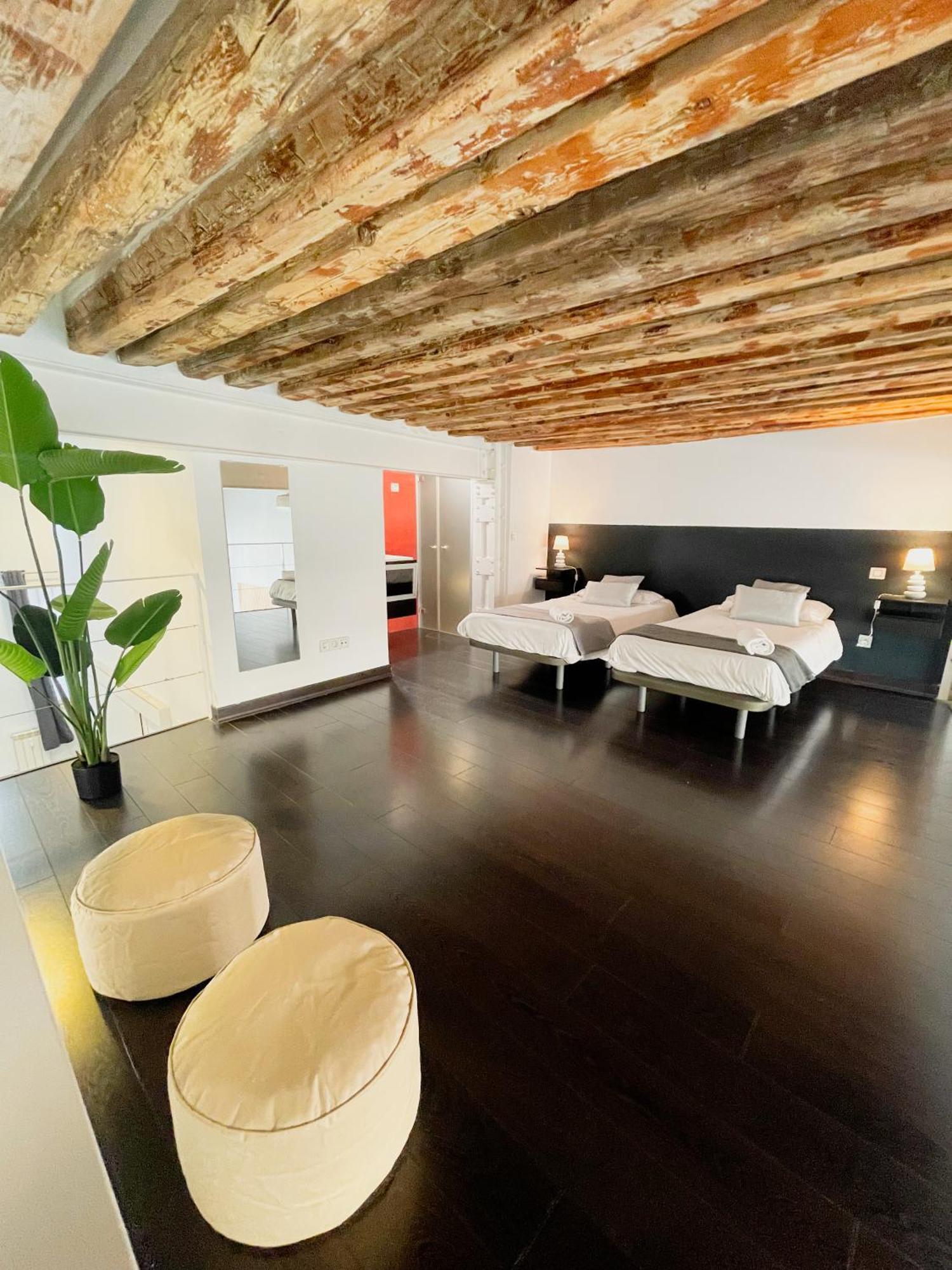 Carretas Duplex Exterior Derecha Apartment Madrid Bagian luar foto