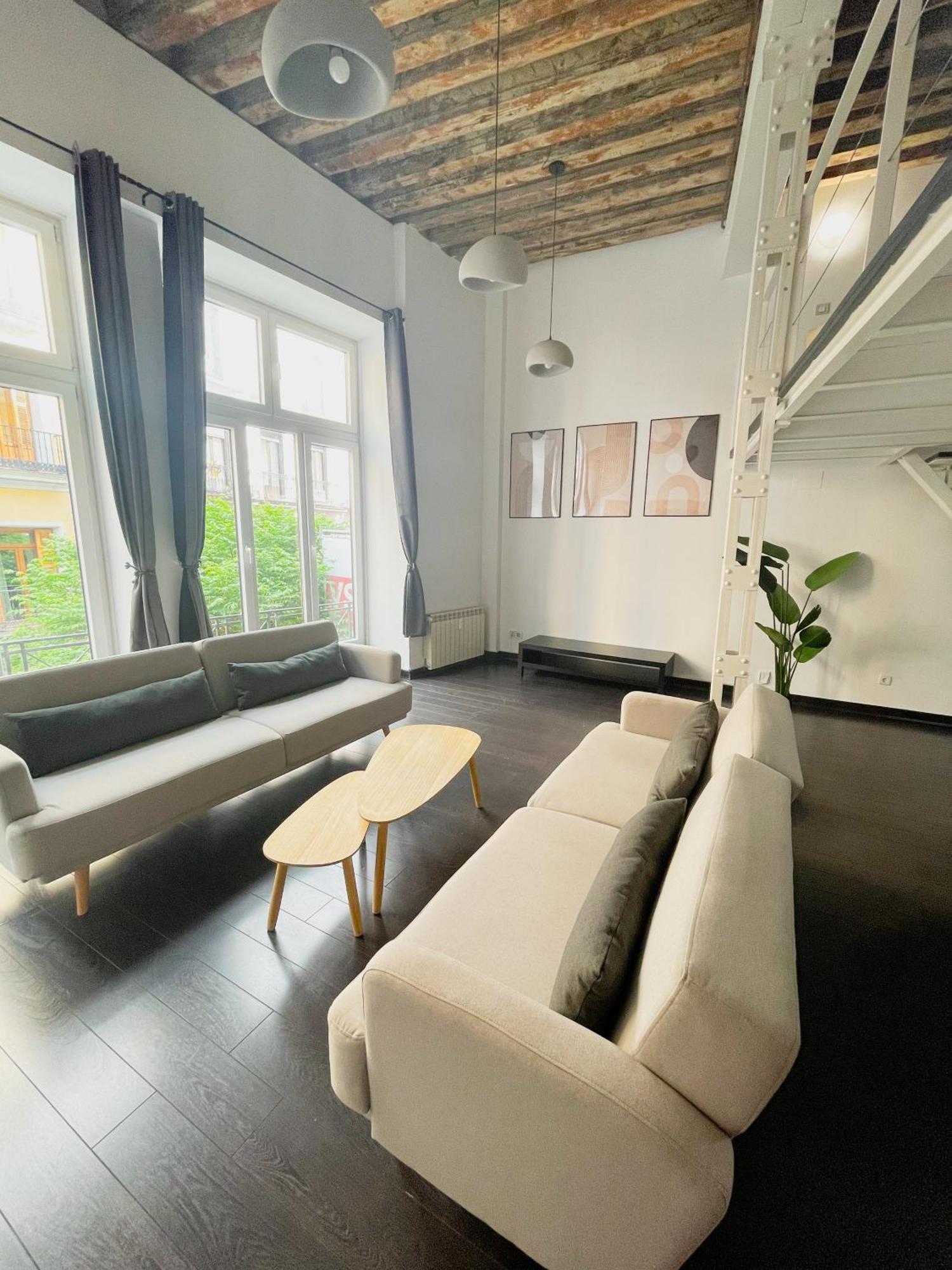 Carretas Duplex Exterior Derecha Apartment Madrid Bagian luar foto