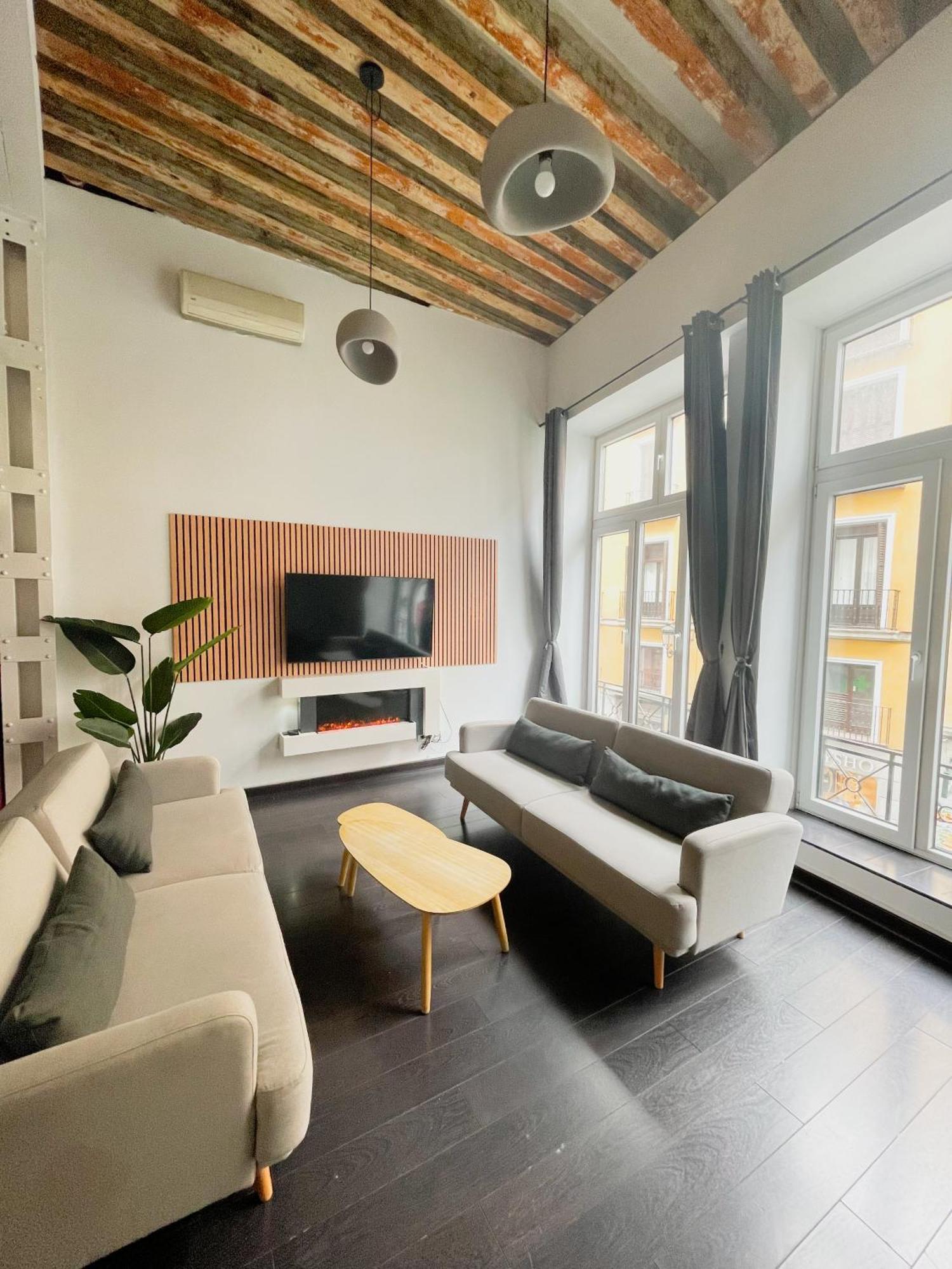 Carretas Duplex Exterior Derecha Apartment Madrid Bagian luar foto